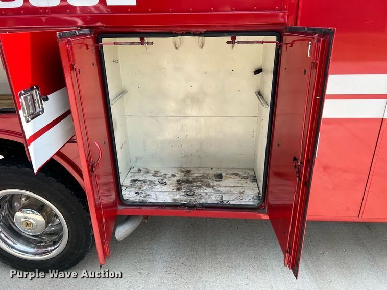 image for item II9156 1997 International 4700  rescue vehicle