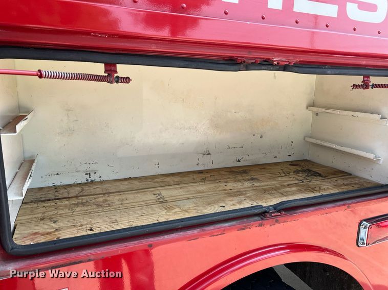 image for item II9156 1997 International 4700  rescue vehicle