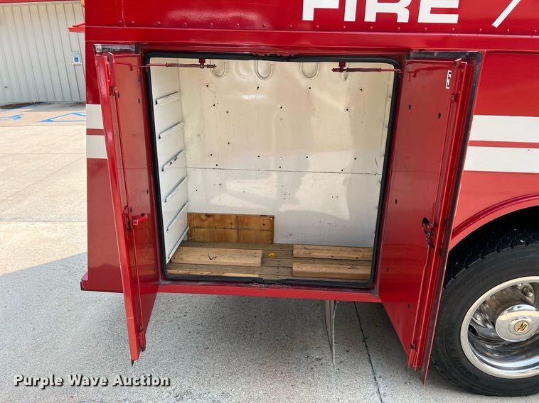 image for item II9156 1997 International 4700  rescue vehicle