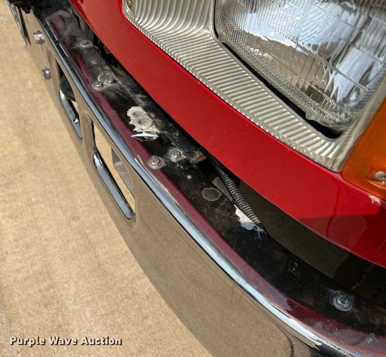 image for item II9156 1997 International 4700  rescue vehicle