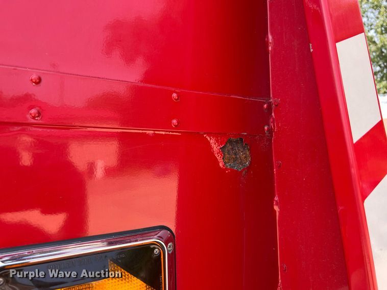 image for item II9156 1997 International 4700  rescue vehicle