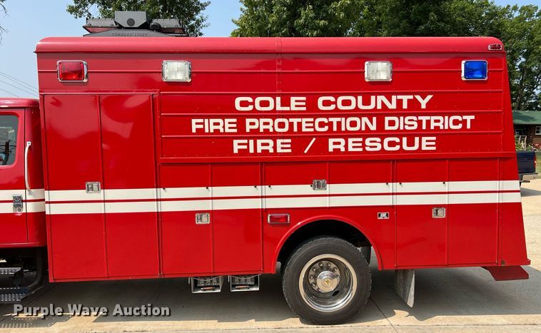 image for item II9156 1997 International 4700  rescue vehicle