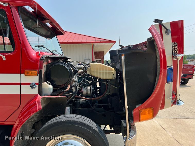 image for item II9156 1997 International 4700  rescue vehicle