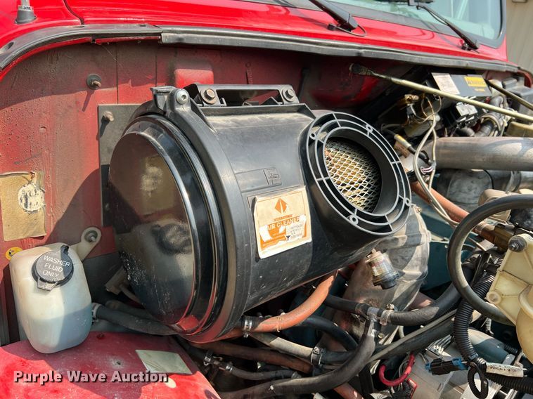 image for item II9156 1997 International 4700  rescue vehicle