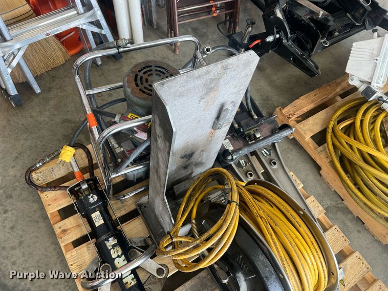 image for item II9159 Hurst Jaws of Life  rescue equipment