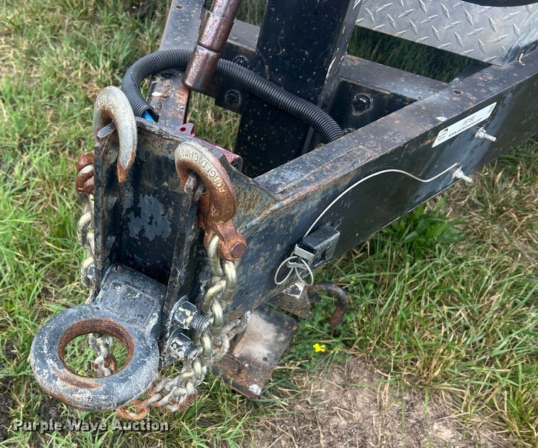 image for item II9168 2008 Doolittle  equipment trailer