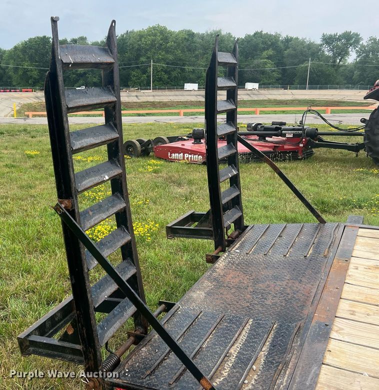 image for item II9168 2008 Doolittle  equipment trailer