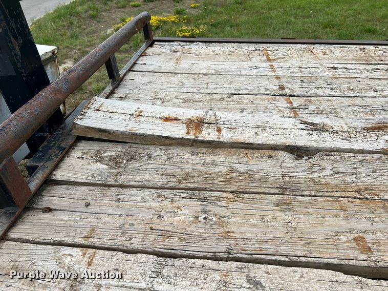 image for item II9169 2008 Doolittle  equipment trailer