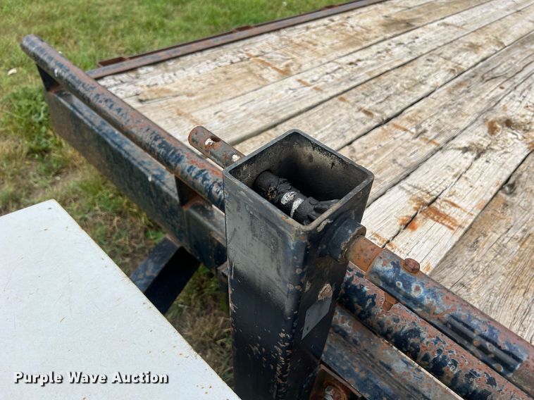 image for item II9169 2008 Doolittle  equipment trailer