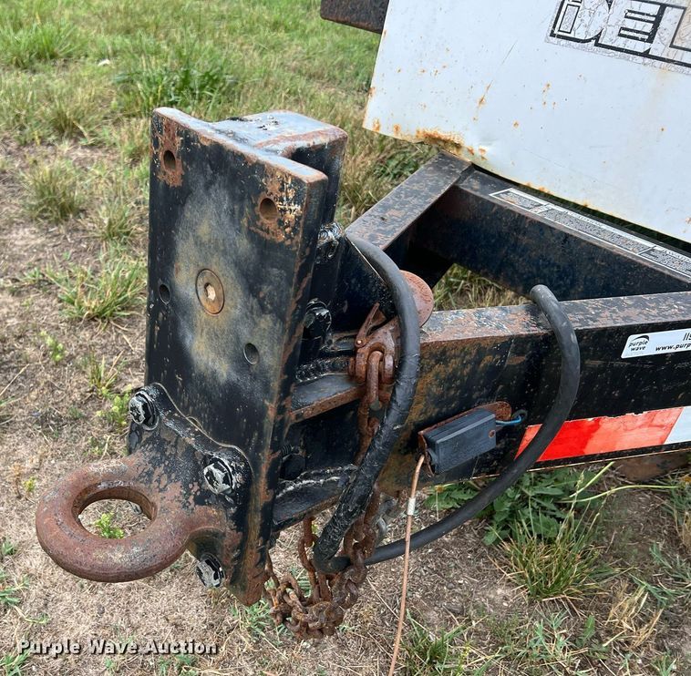 image for item II9169 2008 Doolittle  equipment trailer