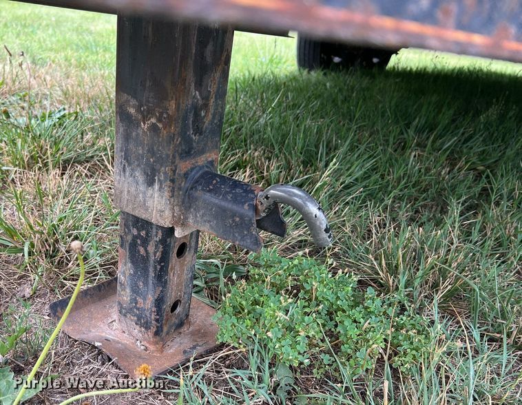 image for item II9169 2008 Doolittle  equipment trailer