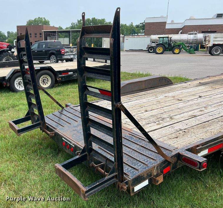 image for item II9169 2008 Doolittle  equipment trailer