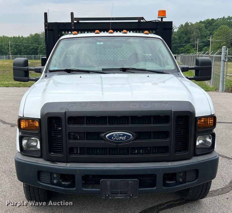 image for item II9170 2009 Ford F350 Super Duty XL  dump flatbed pickup truck