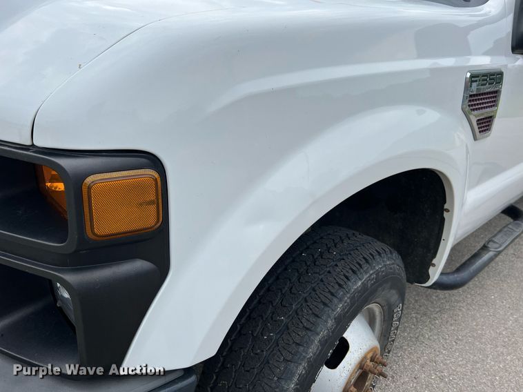 image for item II9170 2009 Ford F350 Super Duty XL  dump flatbed pickup truck