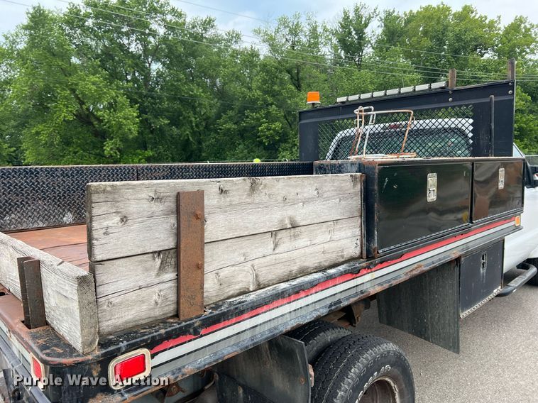 image for item II9170 2009 Ford F350 Super Duty XL  dump flatbed pickup truck