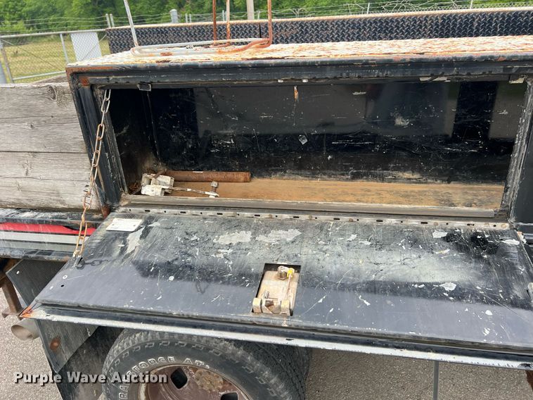 image for item II9170 2009 Ford F350 Super Duty XL  dump flatbed pickup truck