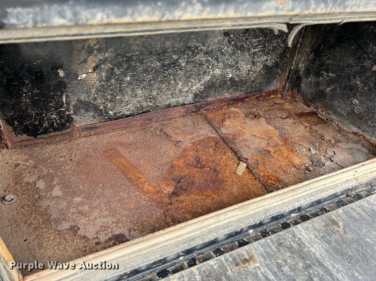 image for item II9170 2009 Ford F350 Super Duty XL  dump flatbed pickup truck