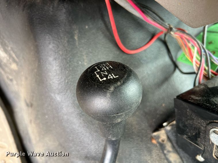 image for item II9170 2009 Ford F350 Super Duty XL  dump flatbed pickup truck