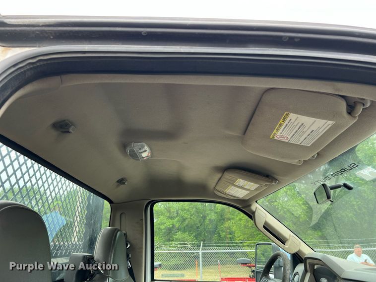 image for item II9170 2009 Ford F350 Super Duty XL  dump flatbed pickup truck