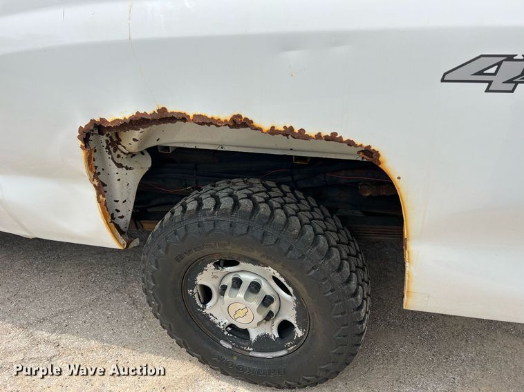 image for item II9179 2008 Chevrolet Silverado 2500HD  pickup truck