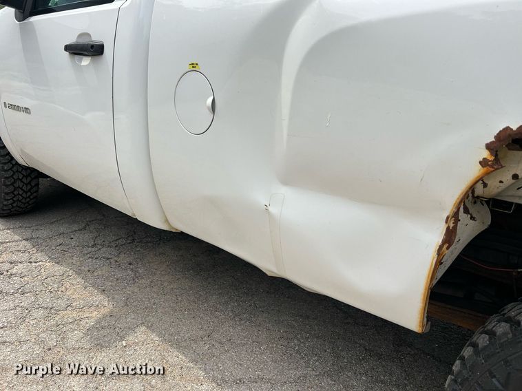 image for item II9179 2008 Chevrolet Silverado 2500HD  pickup truck