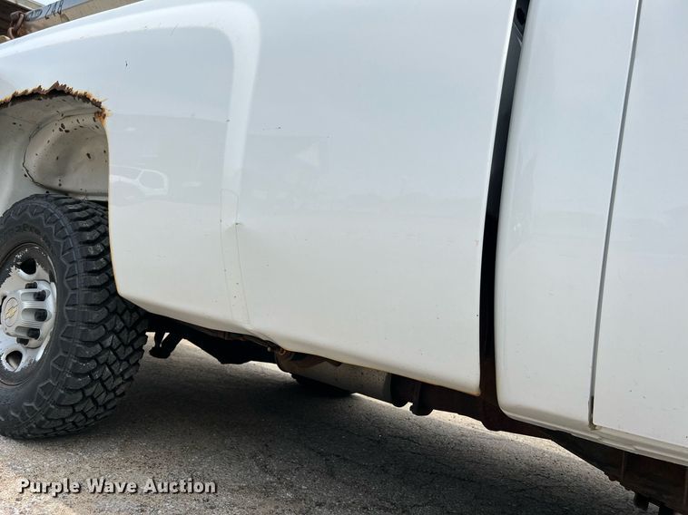 image for item II9179 2008 Chevrolet Silverado 2500HD  pickup truck