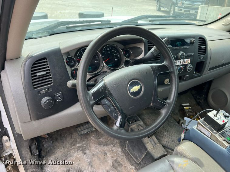 image for item II9179 2008 Chevrolet Silverado 2500HD  pickup truck