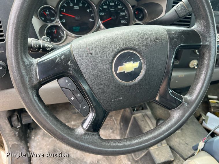 image for item II9179 2008 Chevrolet Silverado 2500HD  pickup truck