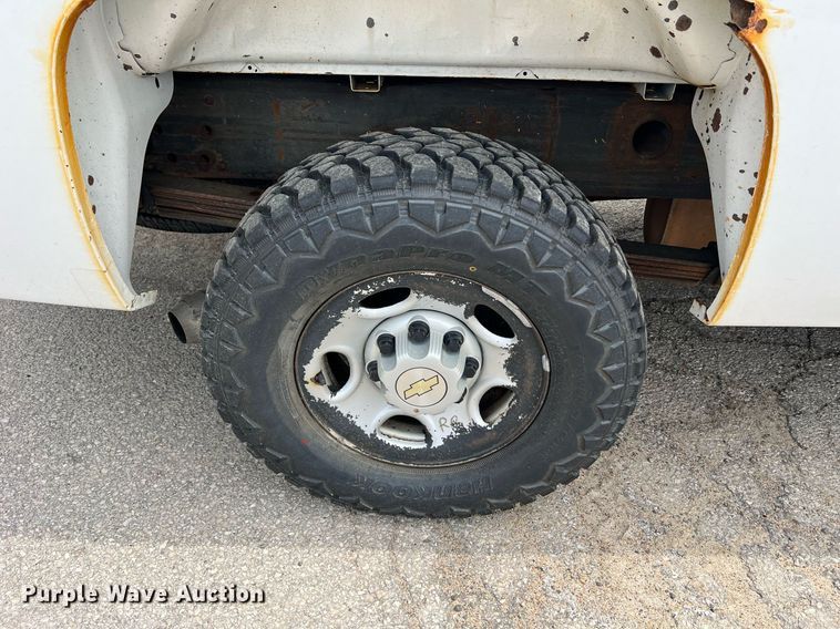 image for item II9179 2008 Chevrolet Silverado 2500HD  pickup truck