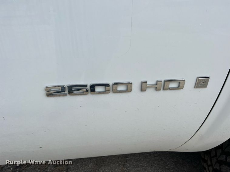 image for item II9179 2008 Chevrolet Silverado 2500HD  pickup truck