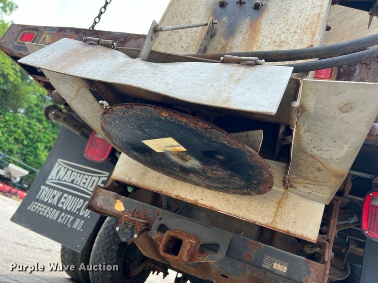 image for item II9180 2005 Ford F550 Super Duty XL  flatbed truck