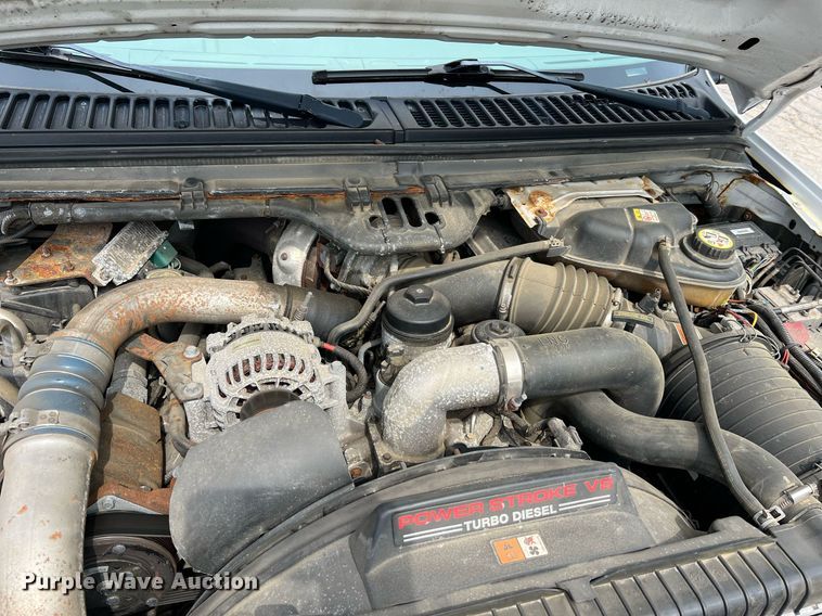 image for item II9180 2005 Ford F550 Super Duty XL  flatbed truck