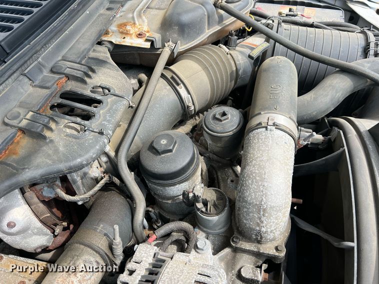 image for item II9180 2005 Ford F550 Super Duty XL  flatbed truck