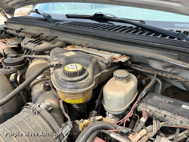 image for item II9180 2005 Ford F550 Super Duty XL  flatbed truck