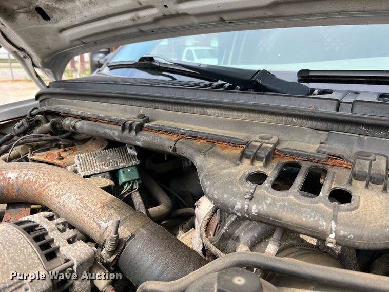 image for item II9180 2005 Ford F550 Super Duty XL  flatbed truck