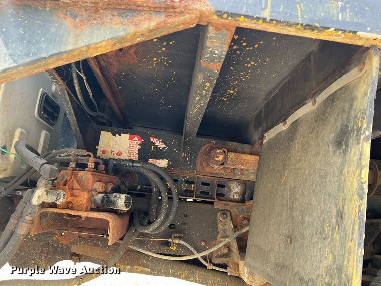 image for item II9181 2005 Ford F550 Super Duty XL  flatbed truck