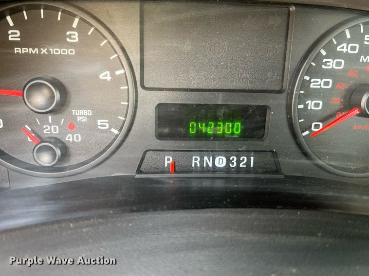 image for item II9181 2005 Ford F550 Super Duty XL  flatbed truck