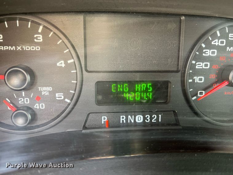 image for item II9181 2005 Ford F550 Super Duty XL  flatbed truck