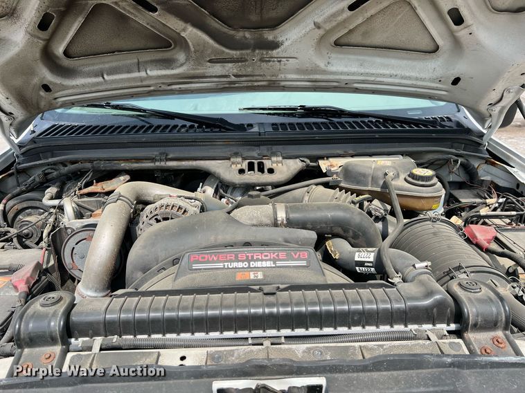 image for item II9181 2005 Ford F550 Super Duty XL  flatbed truck