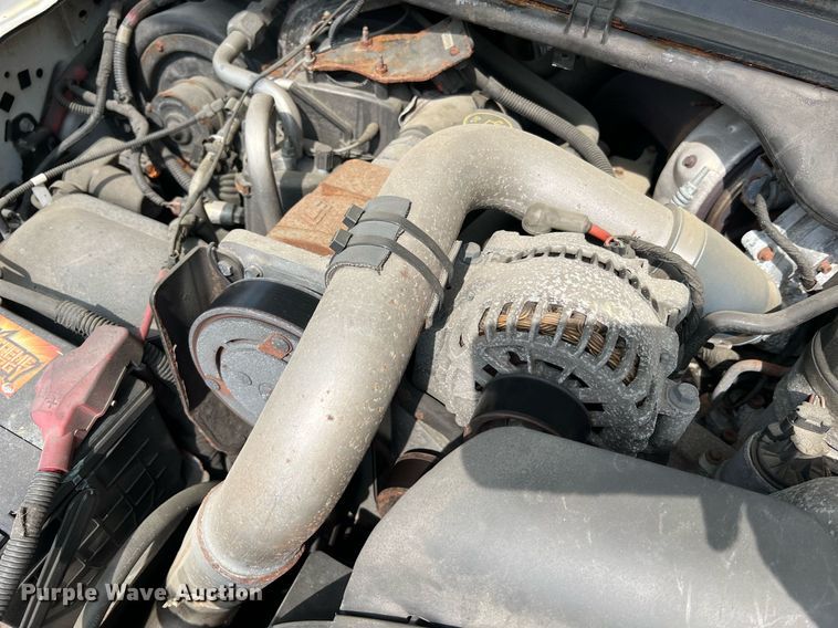 image for item II9181 2005 Ford F550 Super Duty XL  flatbed truck