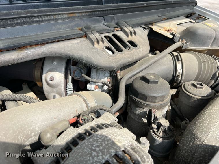 image for item II9181 2005 Ford F550 Super Duty XL  flatbed truck