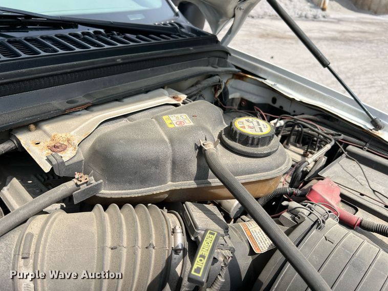 image for item II9181 2005 Ford F550 Super Duty XL  flatbed truck