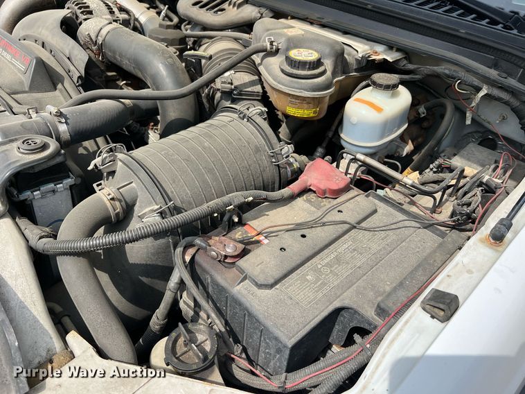 image for item II9181 2005 Ford F550 Super Duty XL  flatbed truck