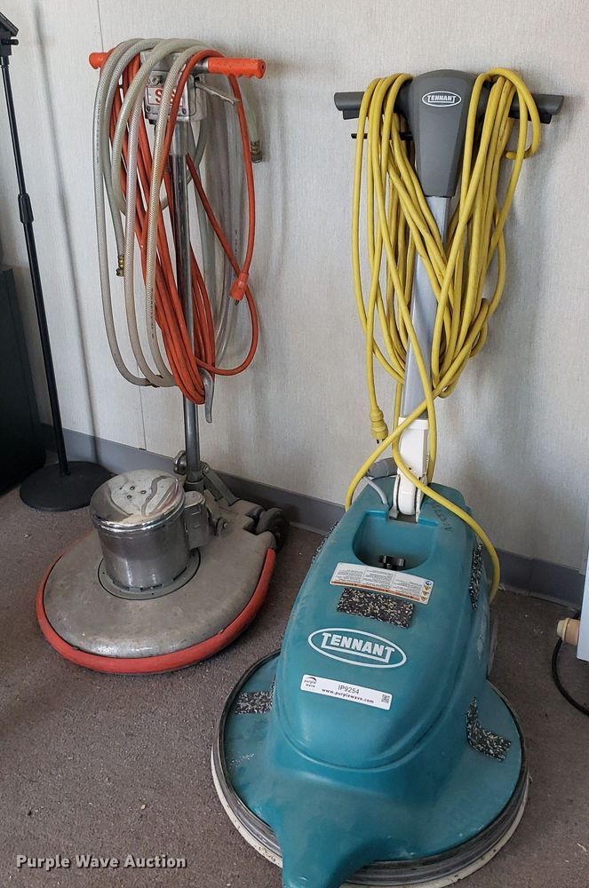 image for item IP9254 (2) floor buffers