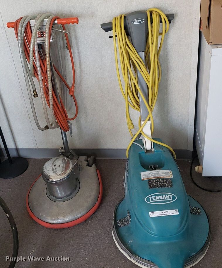 image for item IP9254 (2) floor buffers