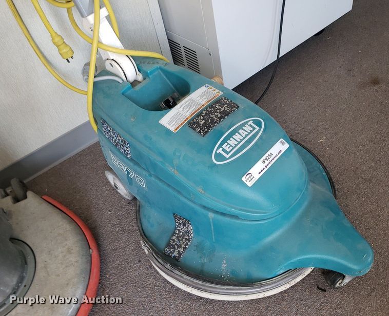 image for item IP9254 (2) floor buffers