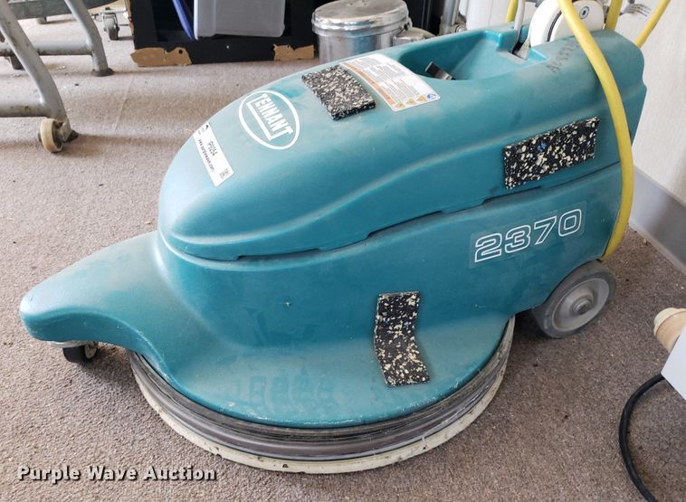 image for item IP9254 (2) floor buffers