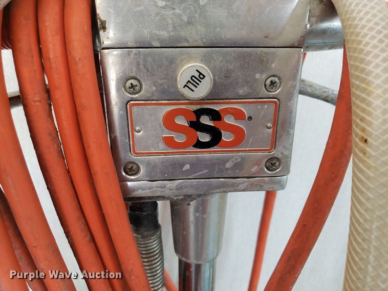 image for item IP9254 (2) floor buffers