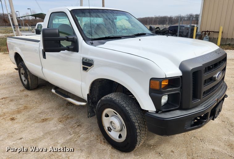 image for item JB9552 2008 Ford F250 Super Duty XL  pickup truck