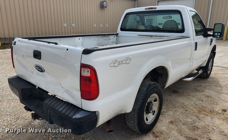image for item JB9552 2008 Ford F250 Super Duty XL  pickup truck